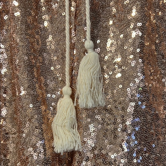 Sequin Champagne color Women's pull on high waisted Shorts size medium NWT - Picture 5 of 10